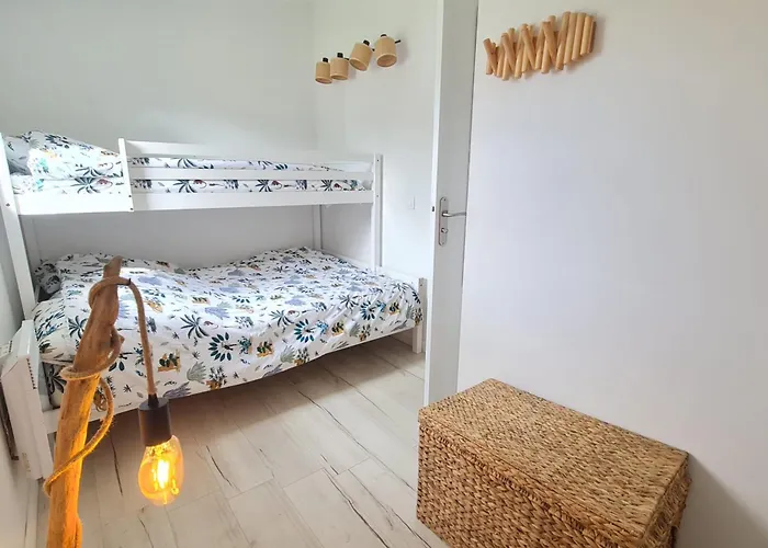 Charming House With Terrace And Pool Prázdninový dům *