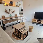 Charming House With Terrace And Pool Holiday home