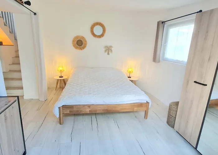 Charming House With Terrace And Pool