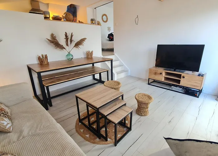 Charming House With Terrace And Pool Dom wakacyjny Porticcio (Corsica)